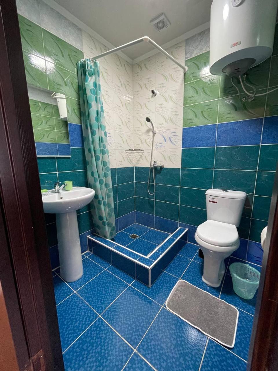Hotel Yukon Bosteri Zewnętrze zdjęcie