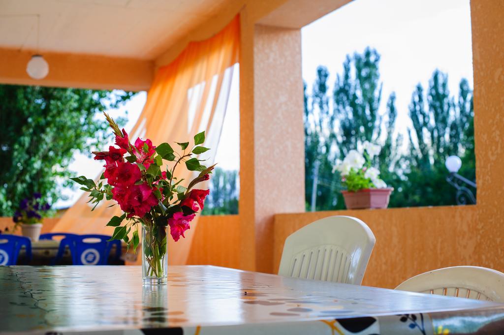 Hotel Yukon Bosteri Zewnętrze zdjęcie