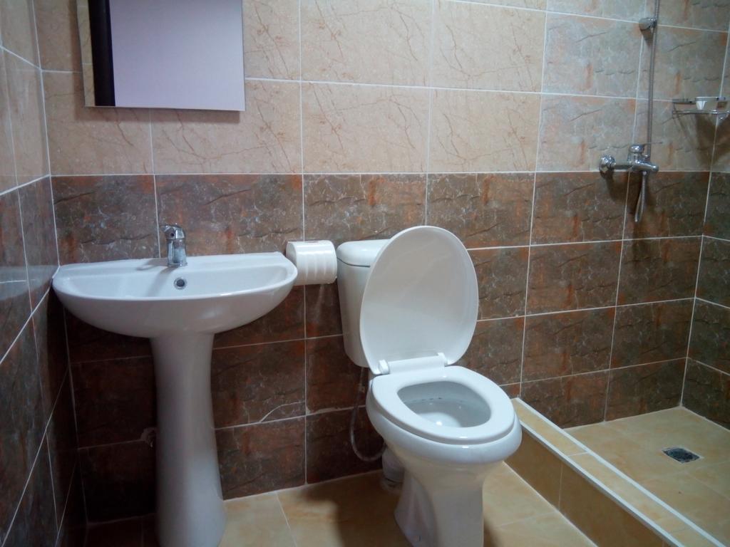 Hotel Yukon Bosteri Zewnętrze zdjęcie